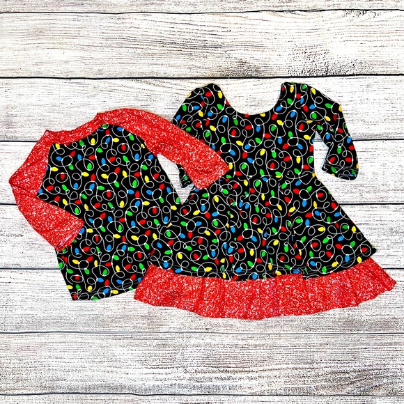 Wren’s Closet Holiday Lights Set - Picture 1 of 4